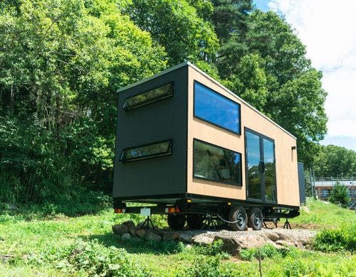 タイニーホテル トリプル 外観