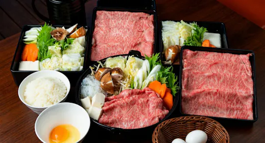 ドリンクインクルーシブ【夕食付(食材のみ)・甲州牛すき焼き】富士山眺望露天風呂・サウナ