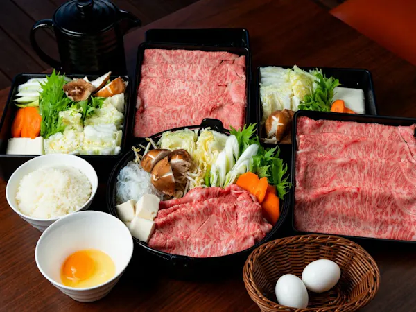 【オールインクルーシブ(食材のみ)・甲州牛すき焼き】富士山の見える露天風呂・サウナ付き