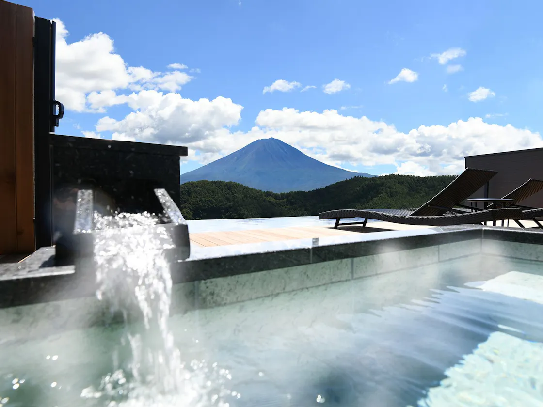 天然温泉露天風呂からの眺望