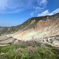 大涌谷:車で約15分