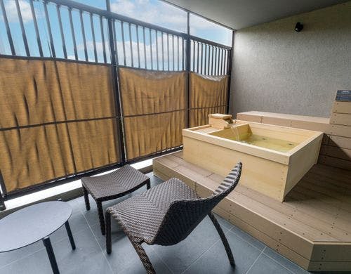 半露天風呂（B）