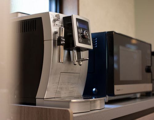 デロンギ社のコーヒーメーカーもご用意