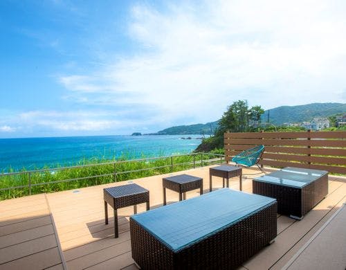 【テラス】テラスからは日本海の情景が