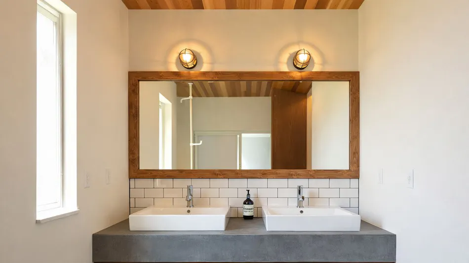 The Lake House Nojiri Lake