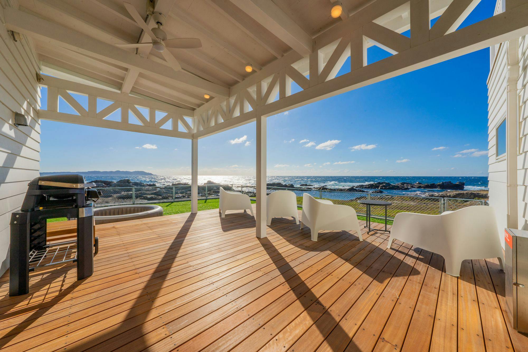 ウッドデッキのテラス