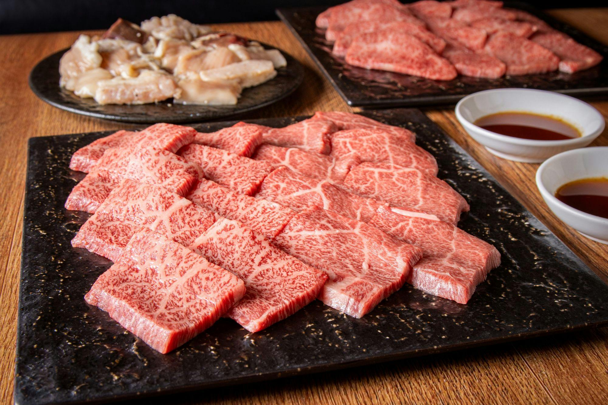 ชุดบาร์บีคิวจากร้านยากินิกุโฮรุมง อินาดะ
