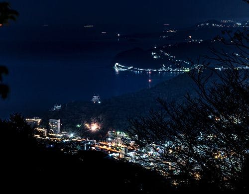 相模湾を一望する空中テラス