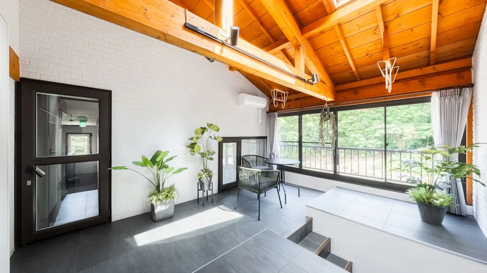THE ELYSIAN RETREAT