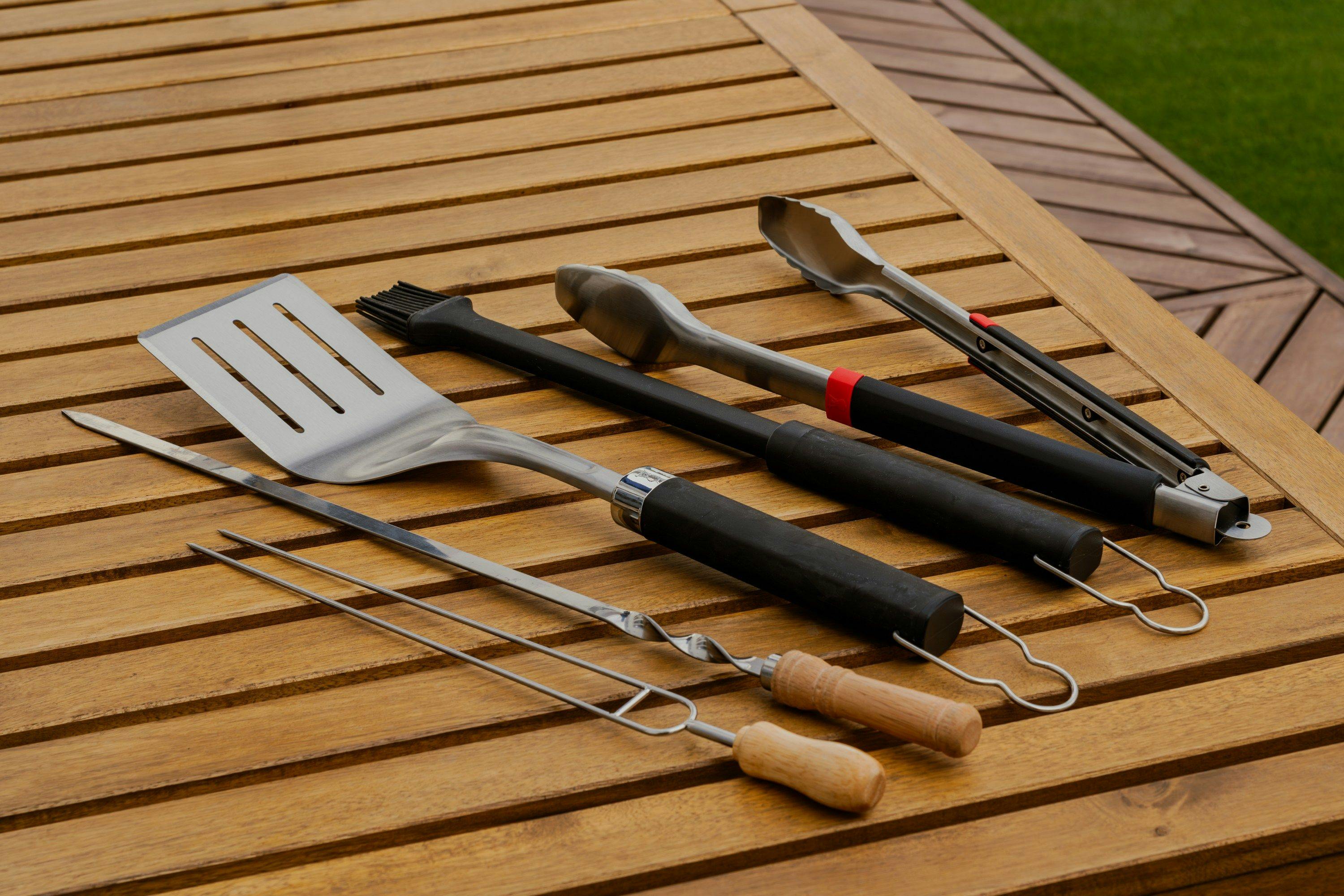 Peralatan BBQ