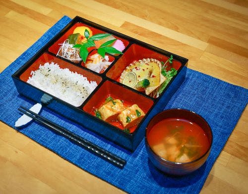 潮風薫る平戸の朝を感じる地元朝食