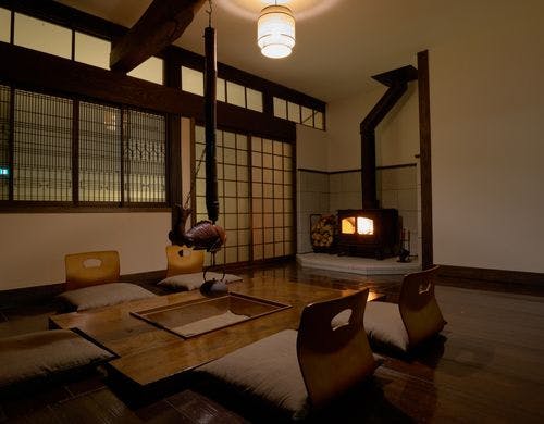 囲炉裏暖炉ダイニング