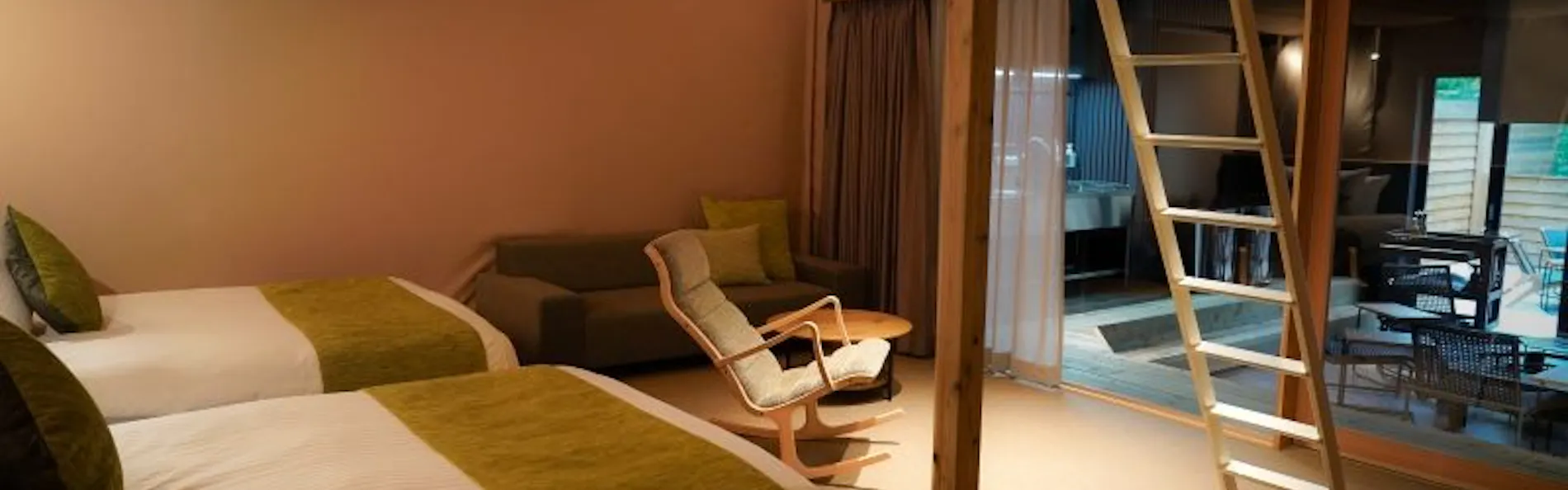THE BASE GLAMPING ATAMI PREMIER