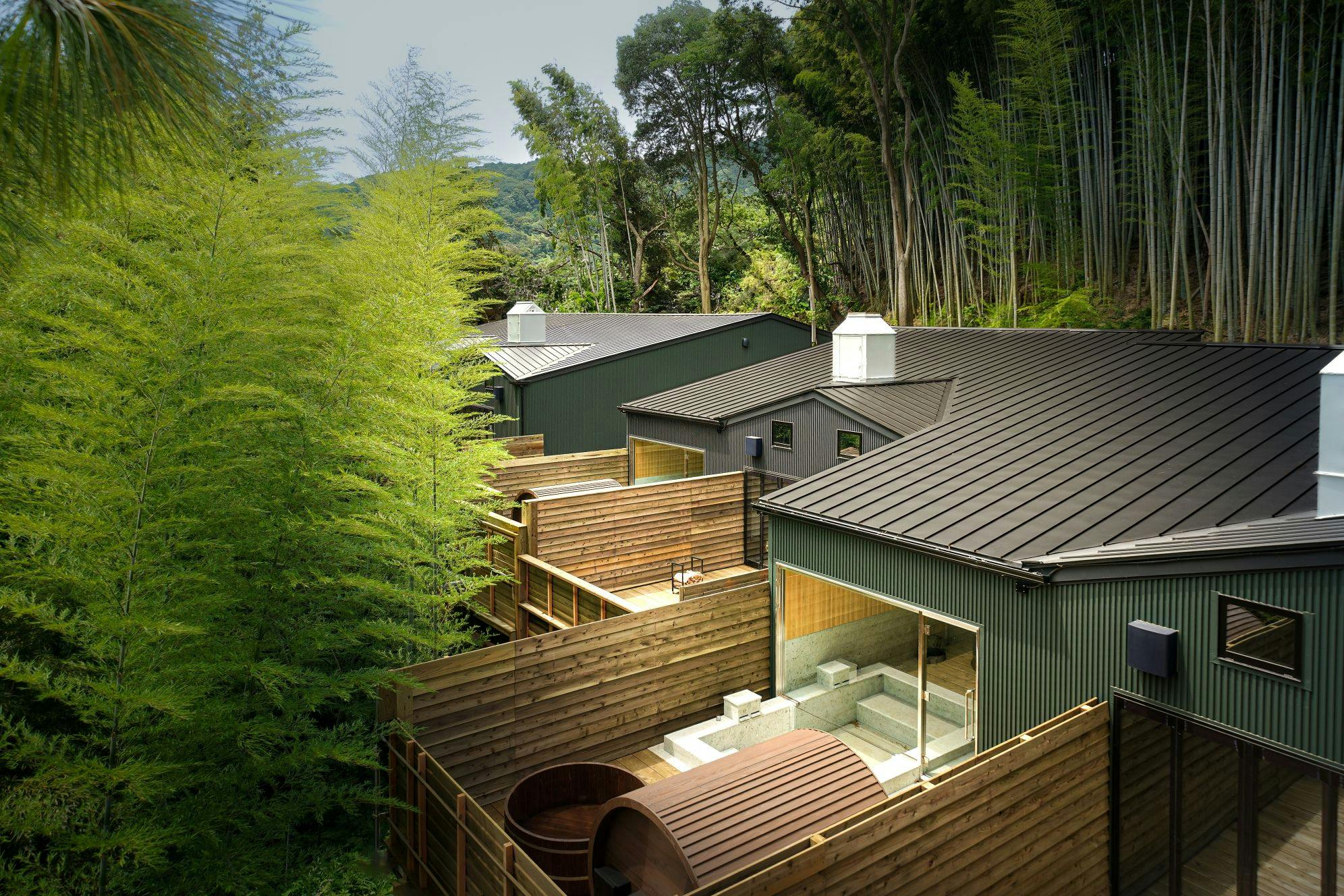 THE BASE GLAMPING ATAMI PREMIER