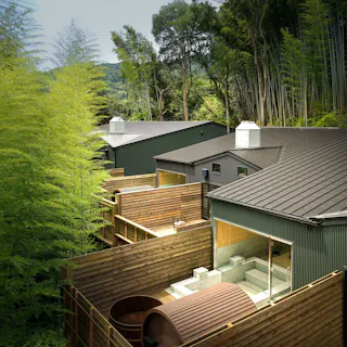 THE BASE GLAMPING ATAMI PREMIER
