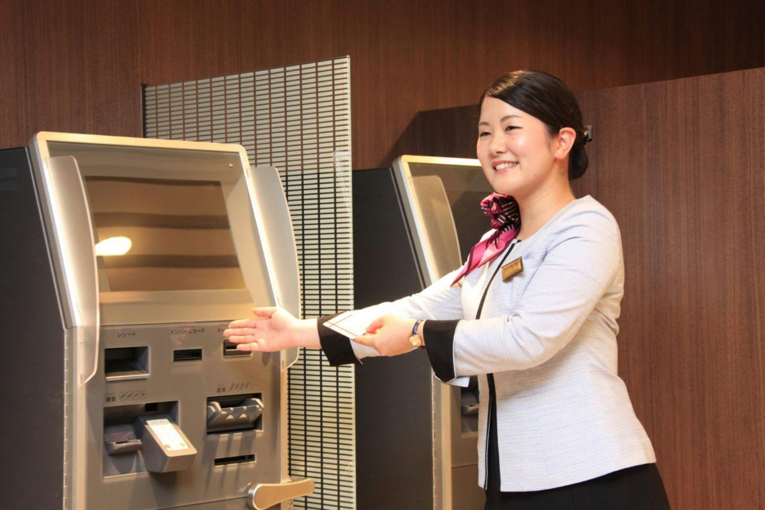 精算機でのお支払いで迅速なチェックイン