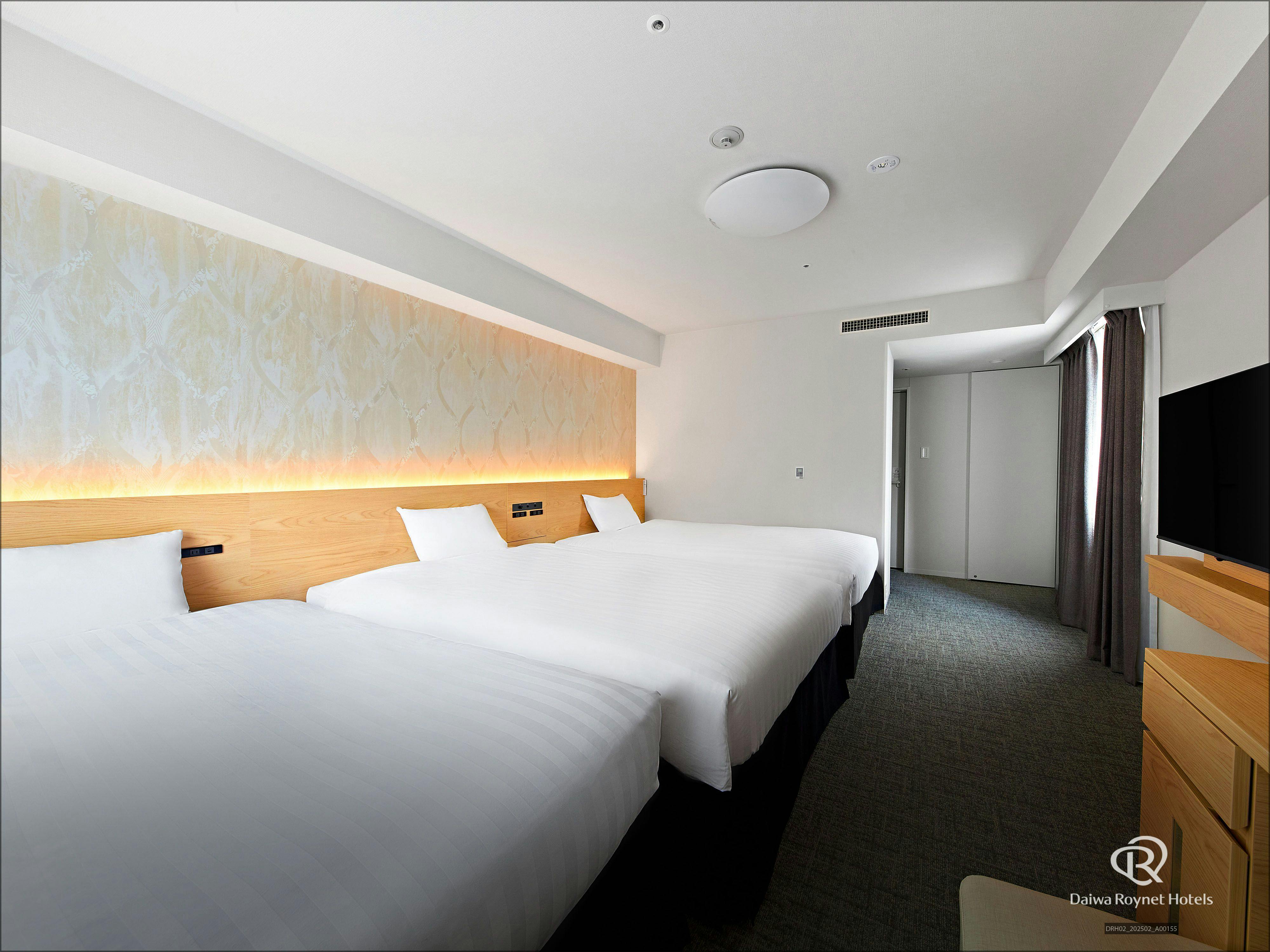 ห้องดีลักซ์เตียงคู่/เตียงสาม ขนาด 30 ตารางเมตร