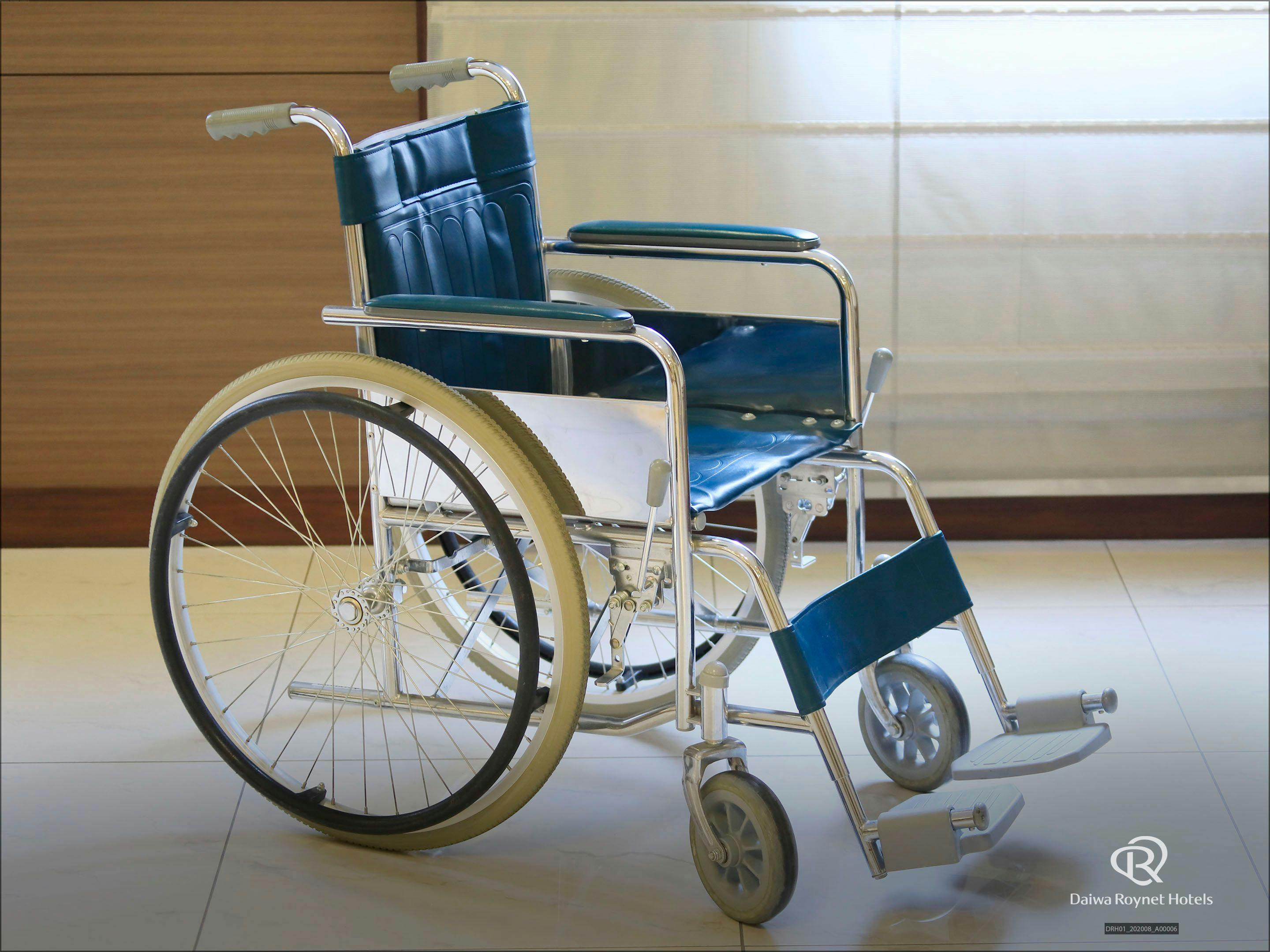มีรถเข็นให้บริการเฉพาะภายในอาคาร