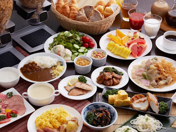 【選べるキャッシュレスポイント700円分付プラン】<朝食付き>