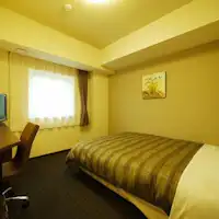 所有客房均配備有線網絡和液晶電視。