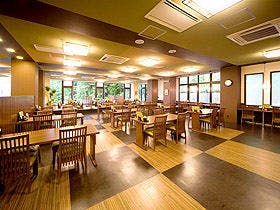 ร้านอาหาร "วาเซ็น นาโกมิ" ชั้น 1 อาคารหลัก