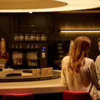 バー利用の方限定で、フリースナックも!