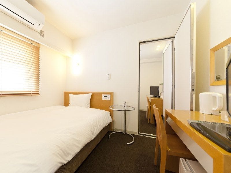 Seven Days Hotel