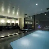 ห้องอาบน้ำขนาดใหญ่ในร่ม