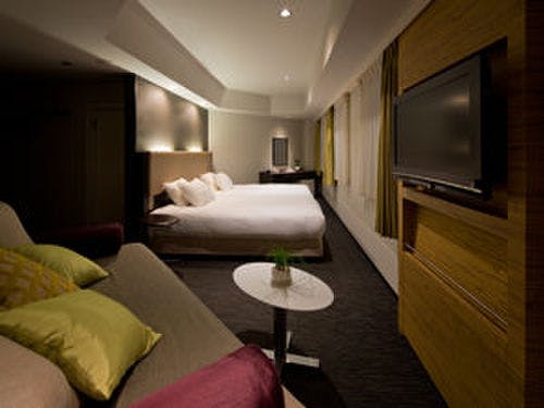 デラックスコーナーツイン