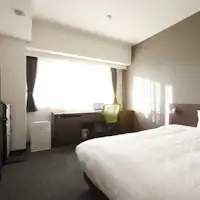 双人房 16平方米,床宽140厘米