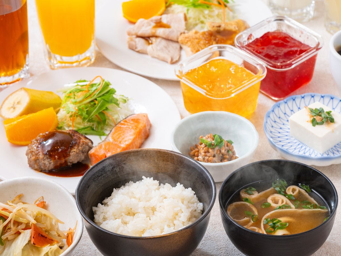 アパホテル〈東新宿 歌舞伎町東〉