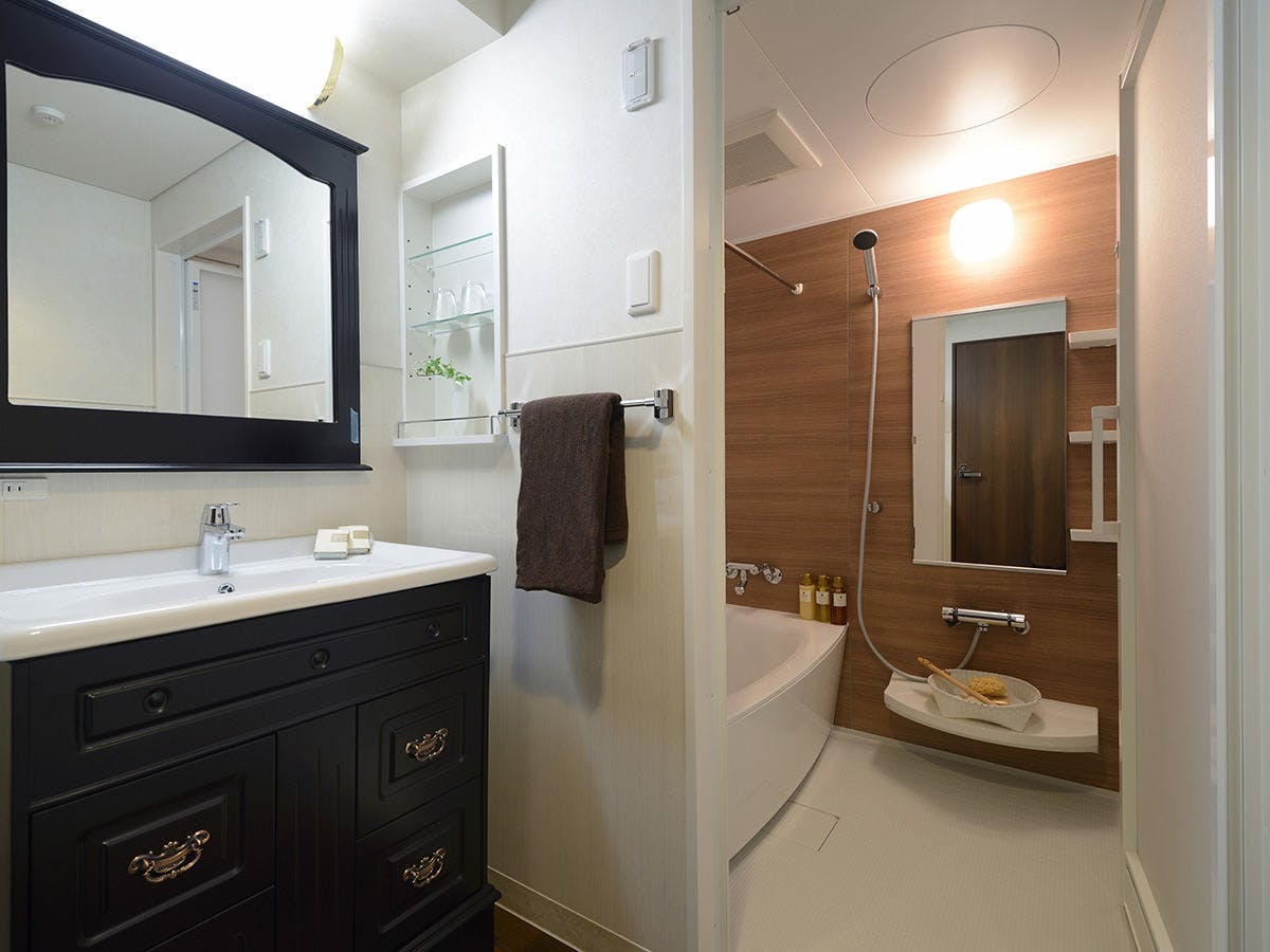 ห้องพักสไตล์ญี่ปุ่น-ตะวันตกชั้น 13 พร้อมห้องน้ำแบบยูนิต