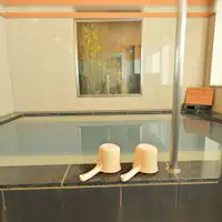 ผ่อนคลายความเหนื่อยล้าของคุณในห้องอาบน้ำรวม!