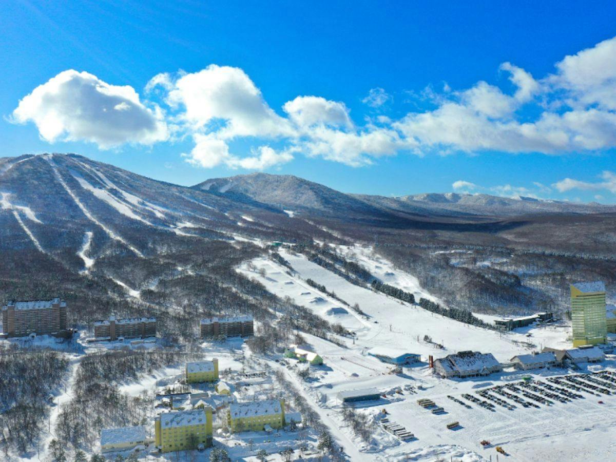 【安比高原スキー場リフト1日券付】前泊に便利！スキー場行きバス停まで徒歩3分｜素泊まり