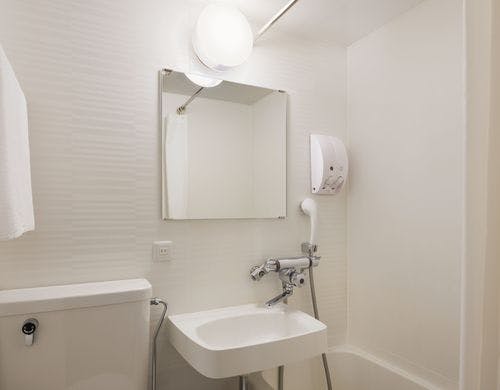 バスルーム（ダブルルーム）