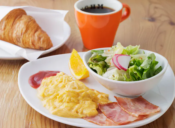 朝食