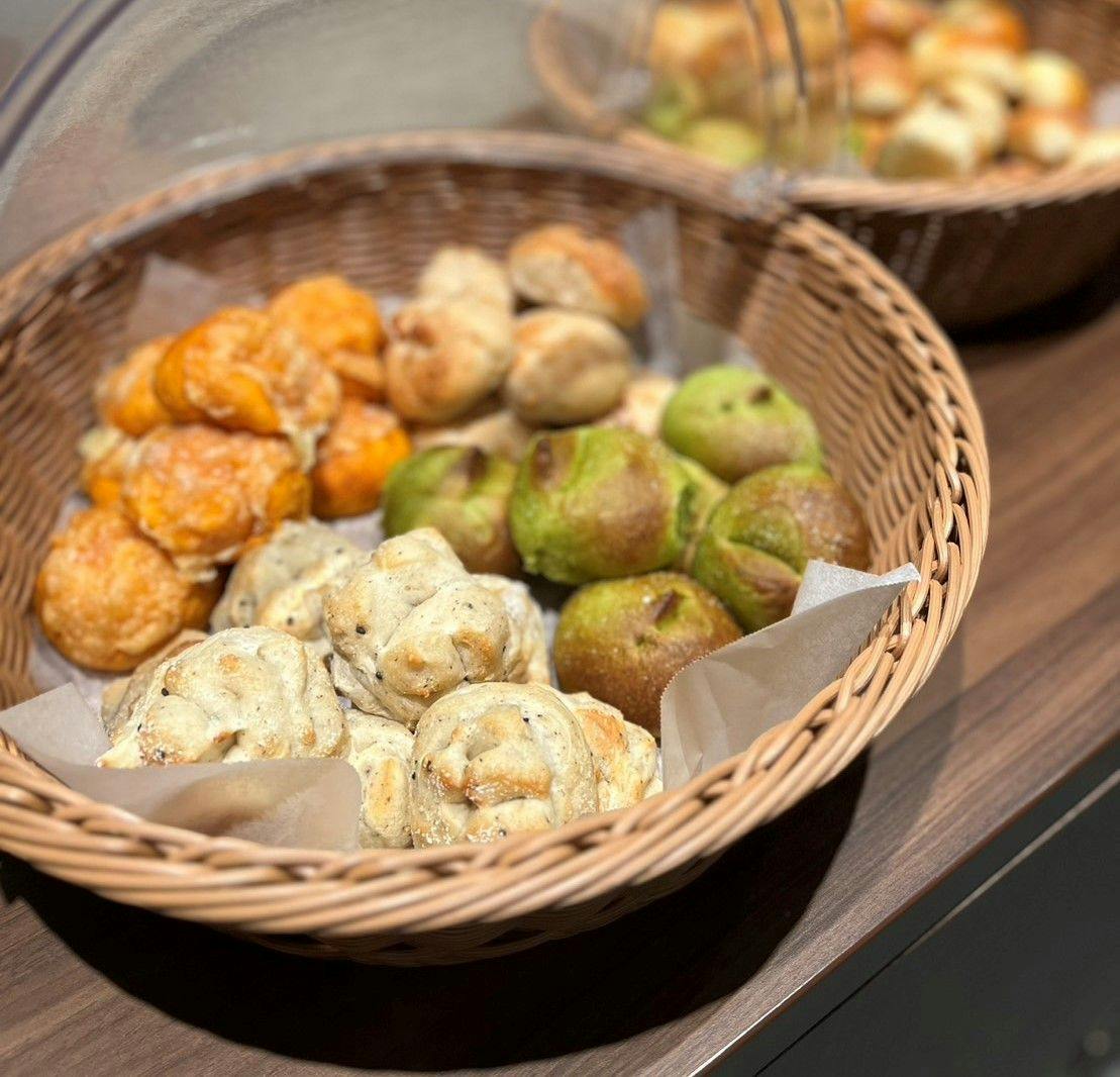 Bánh mì tự làm mới nướng