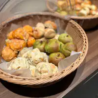 Bánh mì tự làm mới nướng