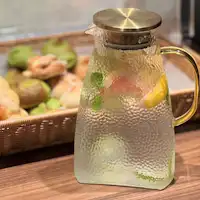 น้ำดีท็อกซ์ & ขนมปังอบสดใหม่ทำเอง