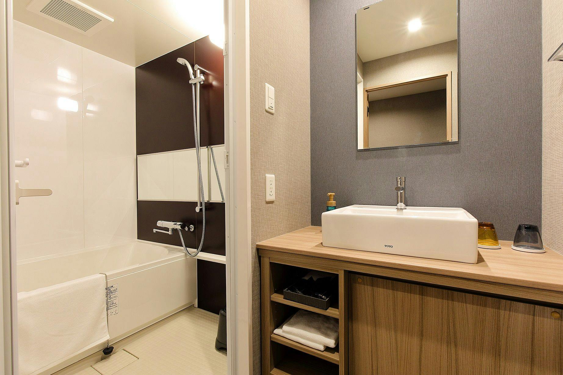 セパレートタイプのトイレ＆バスルーム