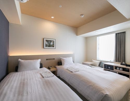 クレンジングオイル・乳液等をご用意