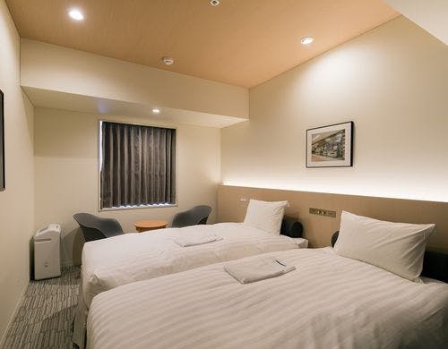 クレンジングオイル・乳液等をご用意