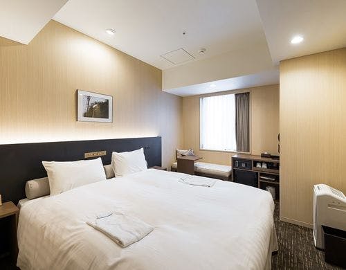 クレンジングオイル・乳液等をご用意