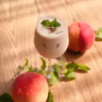 8月もものスムージー