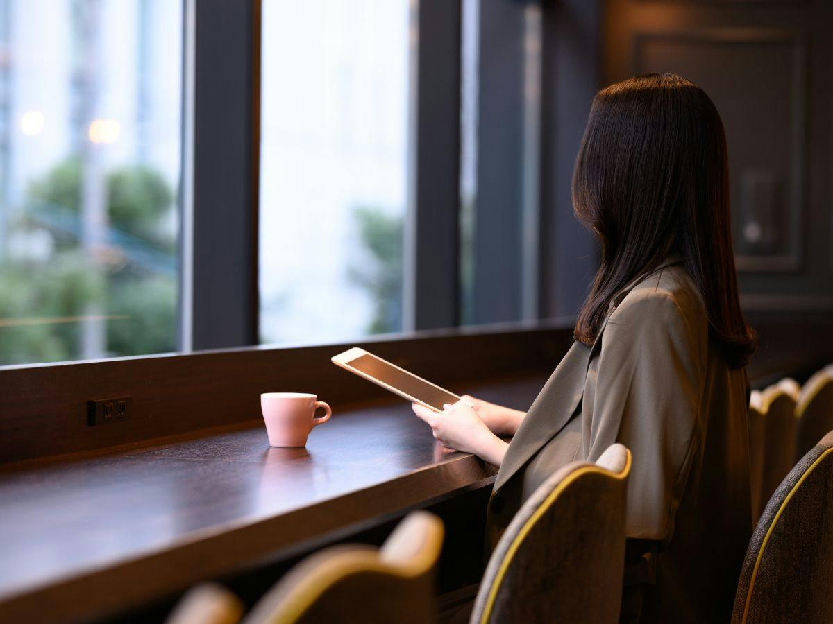 【เหมาะสำหรับการท่องเที่ยวและธุรกิจ!】ติดกับทางออกที่ 3 สถานีคิตาฮามะ! เลานจ์เปิดให้บริการถึงเวลา 24:00 พร้อมกาแฟฟรี (ไม่รวมอาหาร)