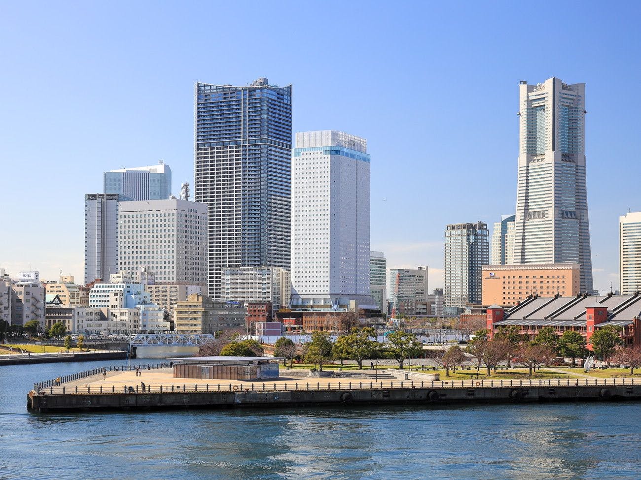 アパホテル＆リゾート〈横浜ベイタワー〉