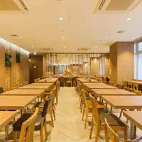 เลานจ์ที่ให้ความรู้สึกอบอุ่นของไม้