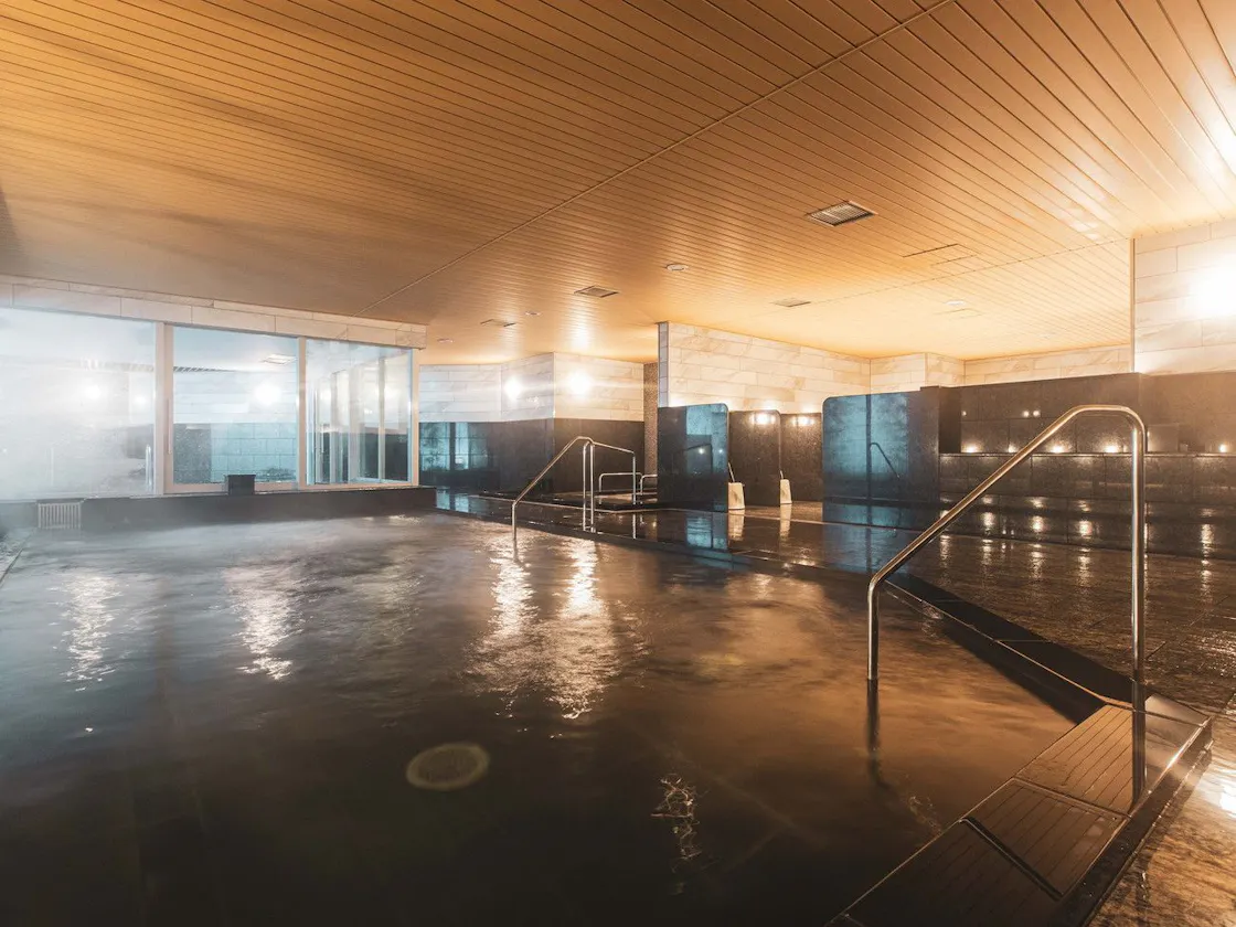 アパホテル＆リゾート〈両国駅前タワー〉・共用大浴場の内湯（人工温泉・客室内のお風呂ではありません）