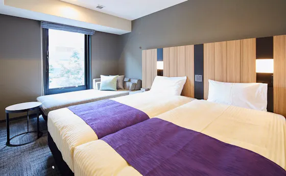 ห้องพักแบบเตียงคู่มาตรฐาน (พร้อมโซฟาเบด)