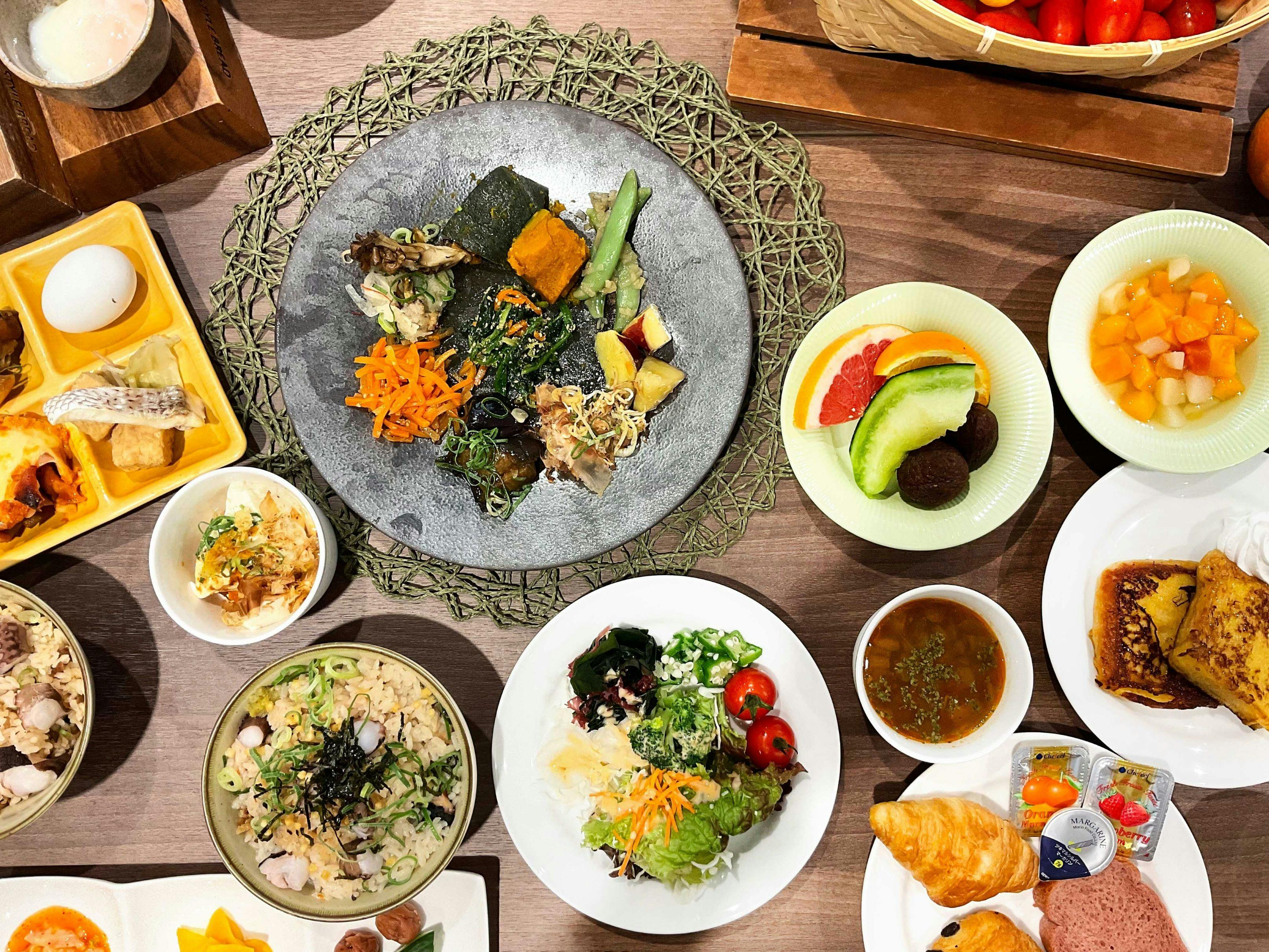 シェフの手作り朝食ブッフェ